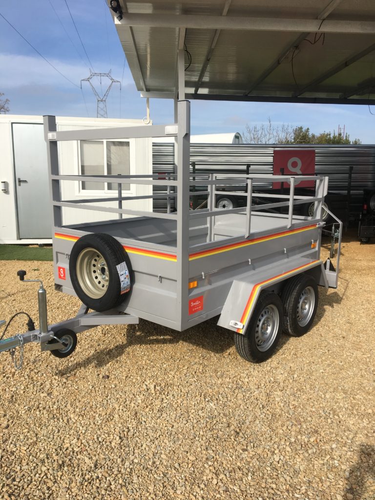 Remolque de 2 ejes sin freno, medidas 2.20m x 1.40 x 0.52m + 2